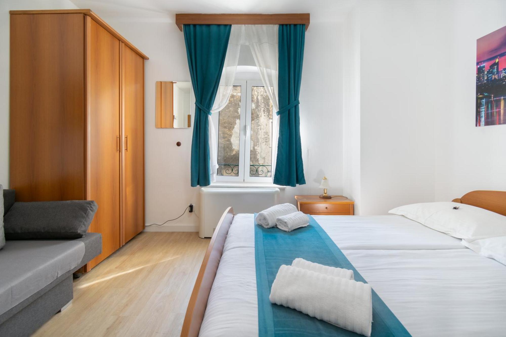Bed & Breakfast Palac -Free Parking- Baška Voda Extérieur photo